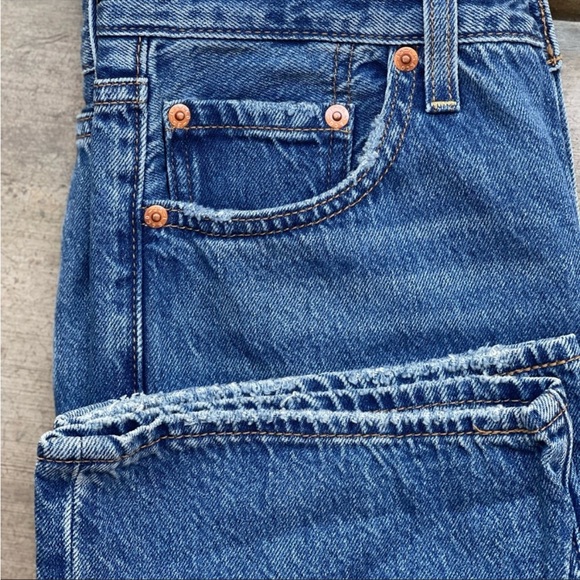 Levi's Ribcage Straight Ankle Jeans Haight
At the Ready - Picture 5 of 6